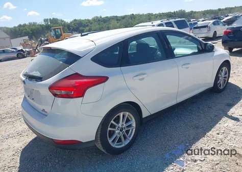 2015 Ford Focus Se z USA, uszkodzony, nr VIN 1FADP3K22FL306983